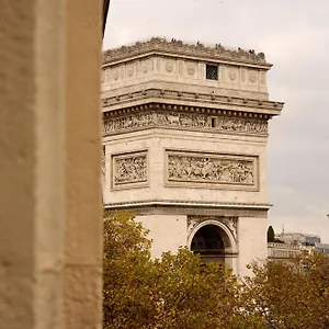 https://royal-elysees.fr-paris.fr